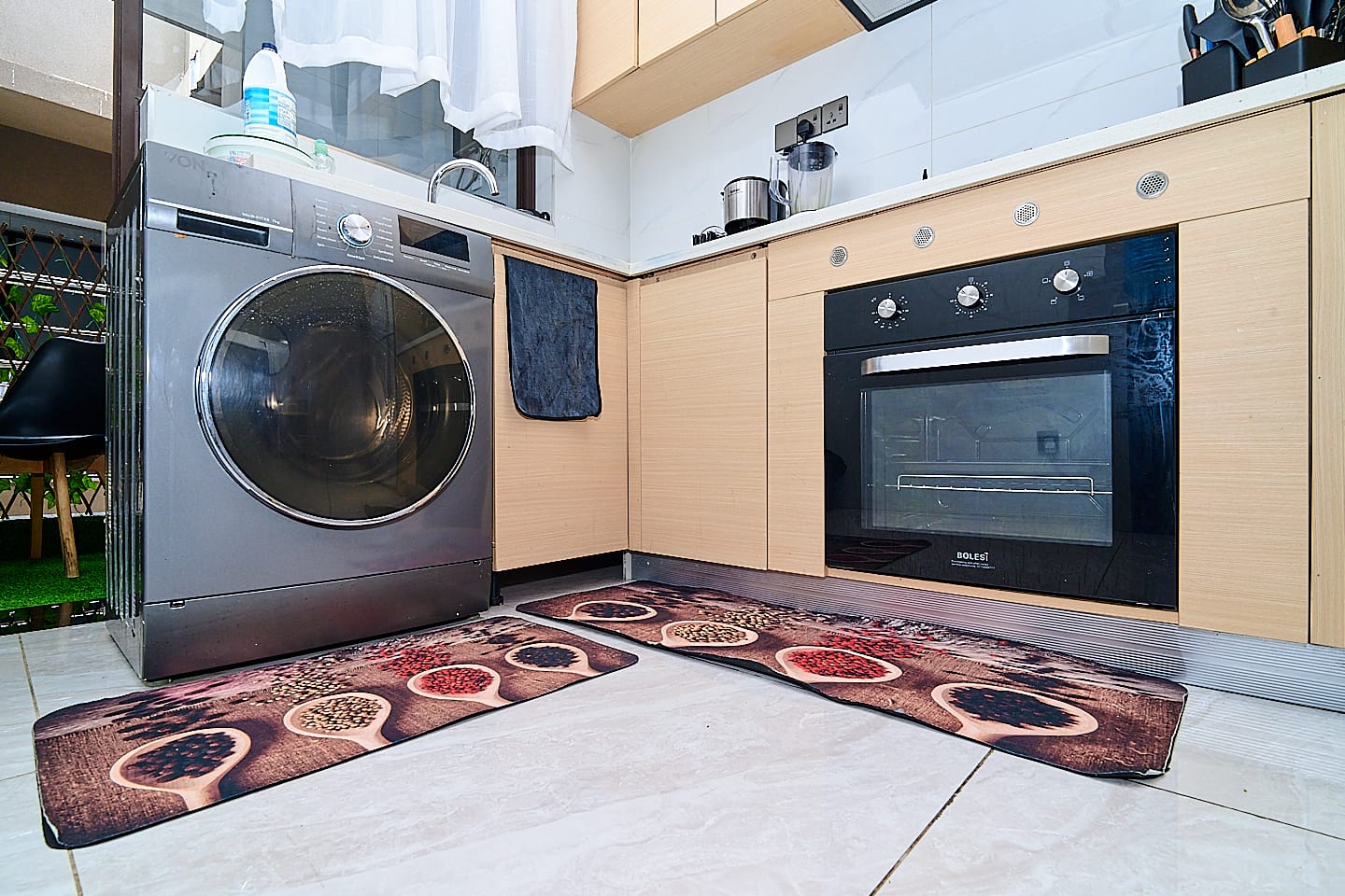 1 Bedrooms Fully Furnished To Let Lavington