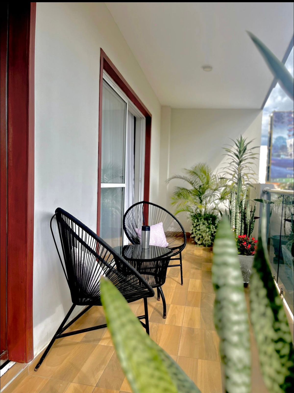 2 bedrooms all ensuite Fully Furnished short and long term stay