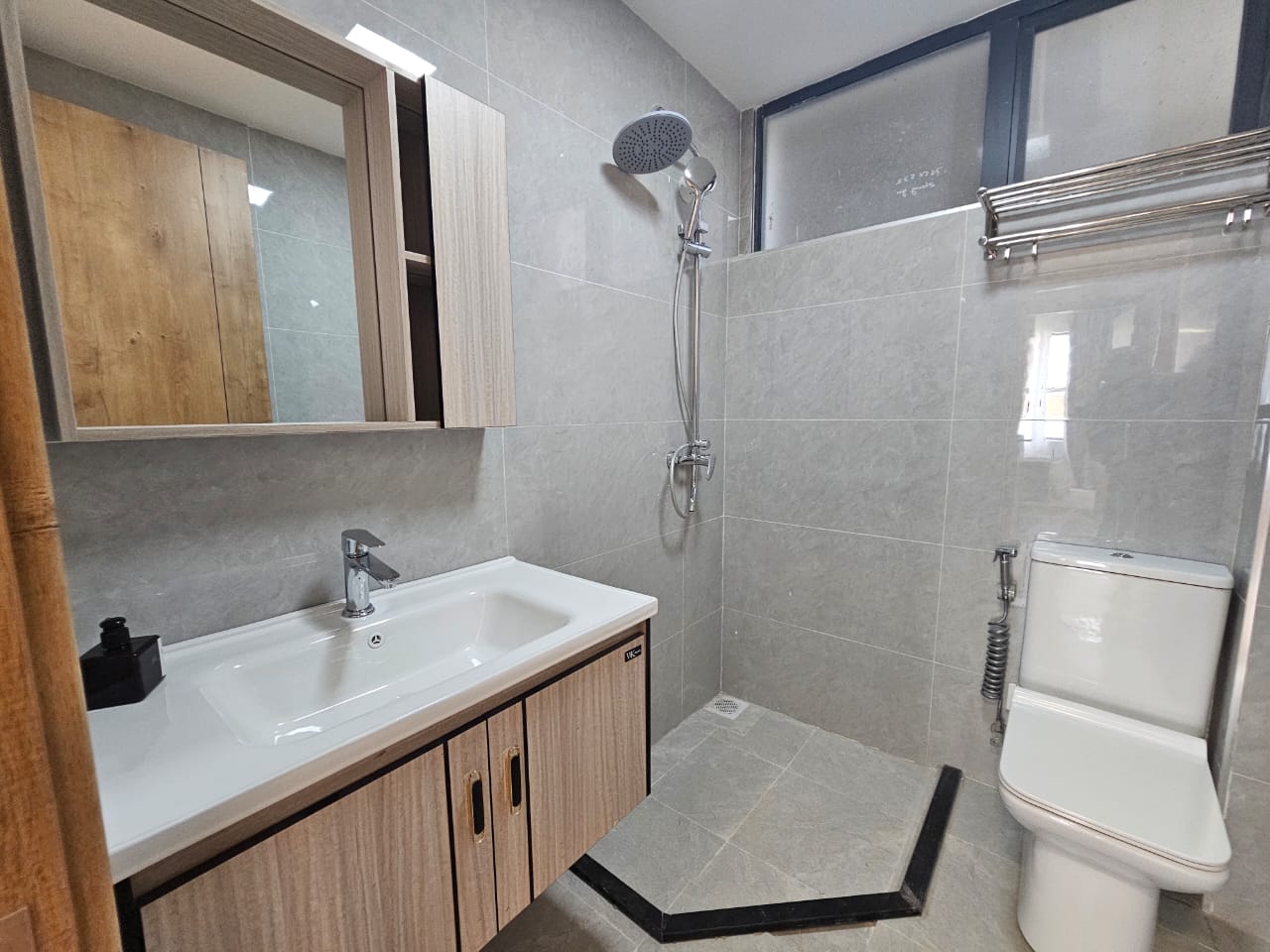 Oasis Metricon Homes- Modern Apartment for Sale Lavington- 1,2 and 3 beds
