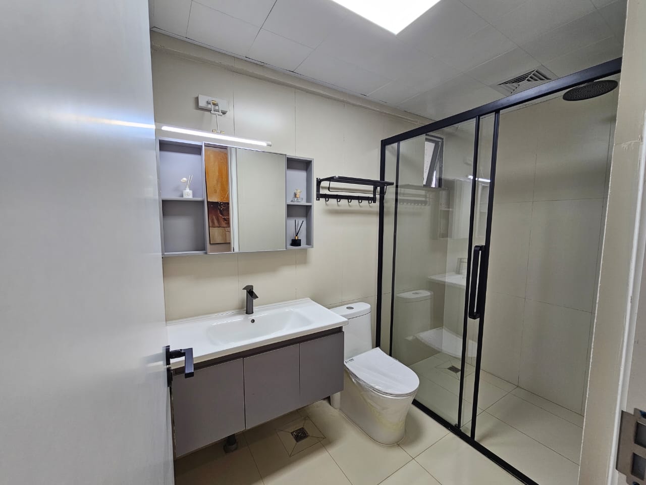 Amber Bay Apartment Lavington luxury Studios,1&2 beds